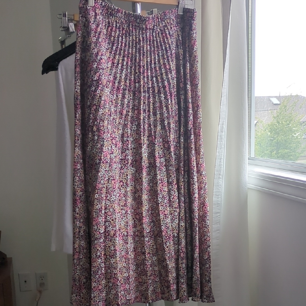 Pleated Floral Skirt Max Studio